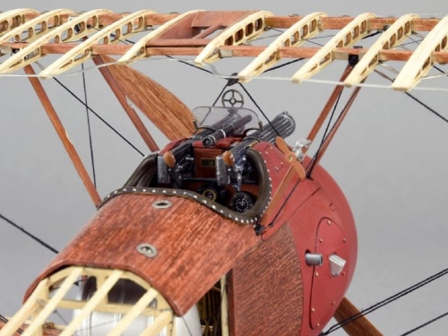 Contenido del Kit MAQUETA DE MADERA DEL AVION DEL BARON ROJO - EN  INDALCHESS.COM 